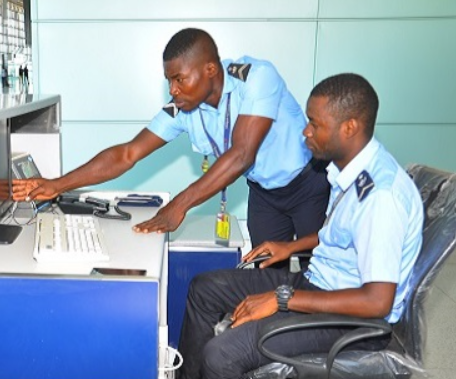 Agents de sécurité au travail